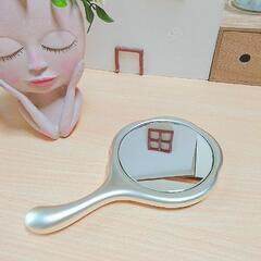 オシャレな手鏡の画像
