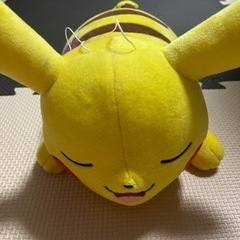 ピカチュウ ぬいぐるみ 2点の画像