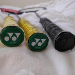 バドミントンラケット【YONEXバッグ付き！】の画像