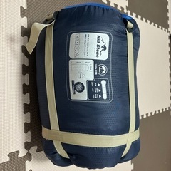キャンプ　寝袋