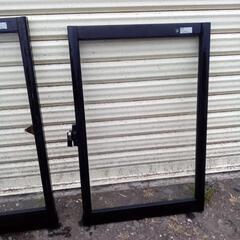 (決まりました)YKK アルミサッシ　左右の画像