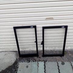 (決まりました)YKK アルミサッシ　左右の画像