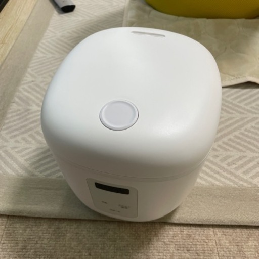 炊飯器　4合　シンプル