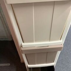 ３段分別式ゴミ収納の画像