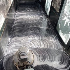 カラオケボックスの清掃作業の画像
