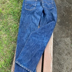 平スタッズ埋め込み　リーバイス　の画像