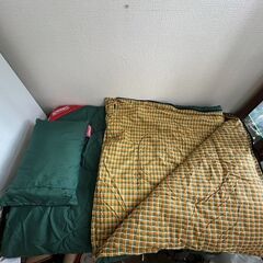 【別保】コールマン スリーピングバッグ キャンプ用品 寝袋 枕 敷マット付 中古美品の画像