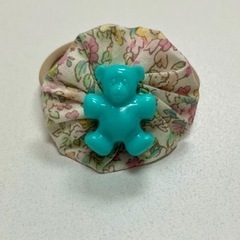 【2024 新作】パッチdeヘアゴム　テディベア　キッズ　ヘアゴム　ヘアアクセ　パッチワーク　花柄　くまさんの画像