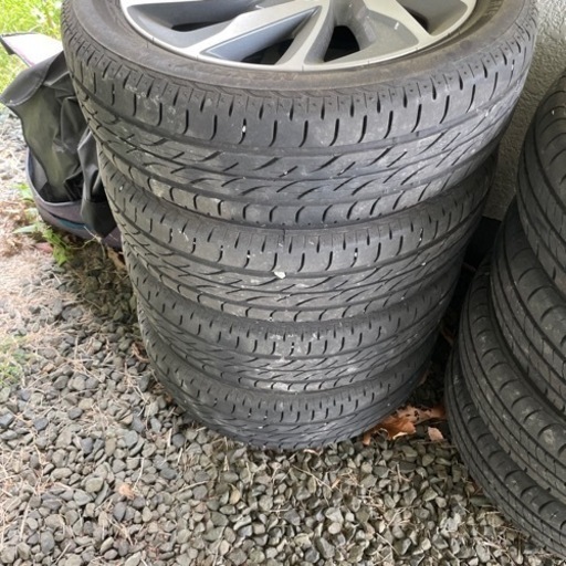 車のパーツ タイヤ、ホイール
