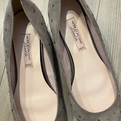 【ほぼ新品】スウェードパンプスの画像