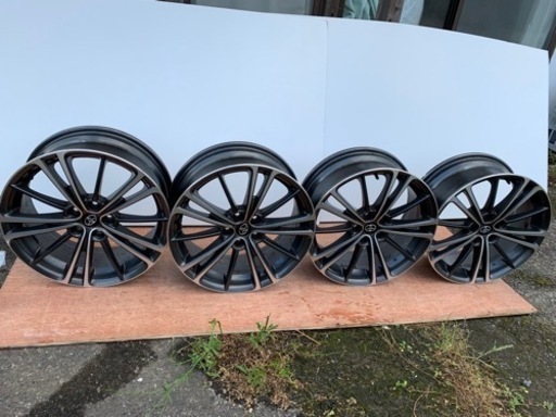 トヨタ86 7J純正ホイールナット
付き