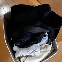 大量の女性用服