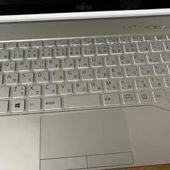 【富士通】ノートパソコンの画像
