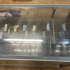ガラス什器 、ディスプレイの画像