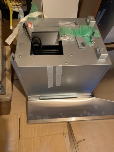 新品未使用　レンジフードファン　取り外し品　