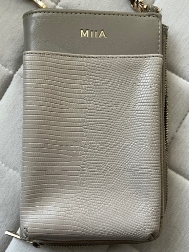MIIA 定価￥4660 しっかりした スマホショルダー 財布 カードケース