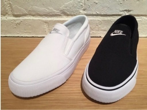 NIKEスリッポン
