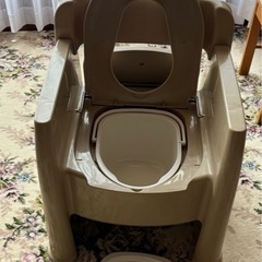 介護用ポータブルトイレの画像