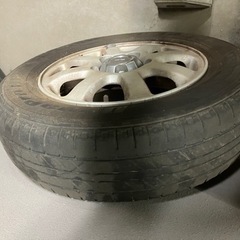 車のパーツ タイヤ、ホイールの画像