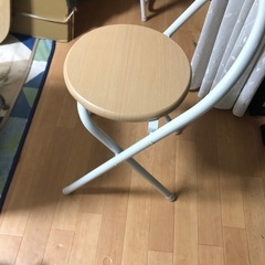 折りたたみテーブル、チェアセットの画像