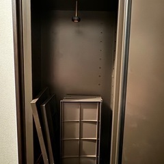 値下げ　中古　キッチン　突っ張り収納棚　米櫃つきの画像