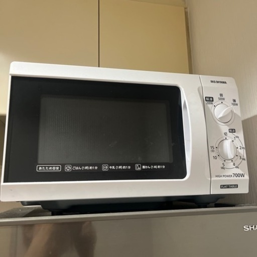 アイリスオーヤマ　フラットテーブル電子レンジ