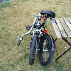 折り畳み自転車の画像