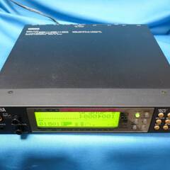 YAMAHA MU100(MIDI音源モジュール) ハーフラックモデル〈中古〉
