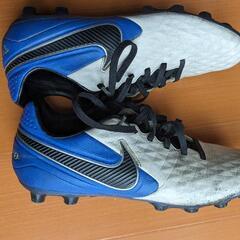 サッカースパイク ナイキ NIKE　ティエンポ　8 24.5 芝...