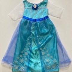 子ども服　エルサの服