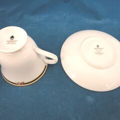 ウェッジウッド クリオ ティーカップ＆ソーサー 金彩 ホワイト WEDGWOOD CLIO 札幌 西岡店の画像