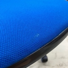 K2405-945　オフィスチェア  WR-004ブルー  昇降確認済  キズ、汚れ有②の画像