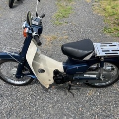 812.動画あり　スーパーカブ50 4速　FI 原付　バイク　50cc   車体　埼玉の画像