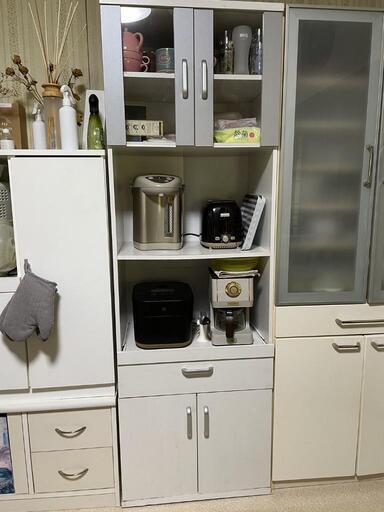 受渡決定❗️早期受渡希望 スリム食器棚