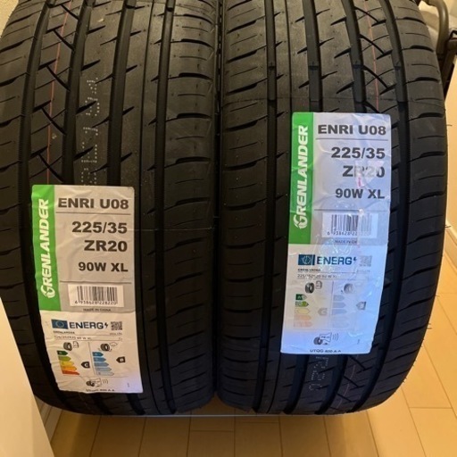 車のパーツ タイヤ、ホイール