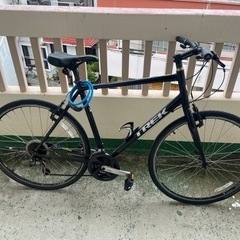 自転車 クロスバイクの画像