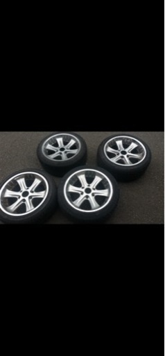 車のパーツ タイヤ、ホイール