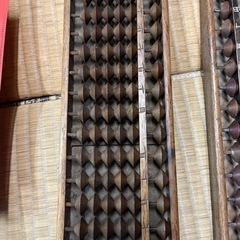 大きなレトロな昭和のそろばんの画像