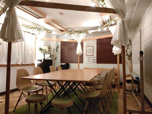 飯田橋直接取引）あそび部屋に♬室内用パーゴラ（ヒノキ板材(横)+角材(縦)++布