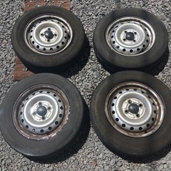 車のパーツ タイヤ、ホイールの画像