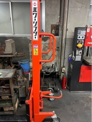 【値下げしました‼️】【定価317,200円】をくだ屋技研 手動式パワーリフター エコノミータイプ（積載荷重500㎏）