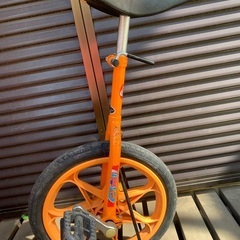 スタンド付き一輪車の画像