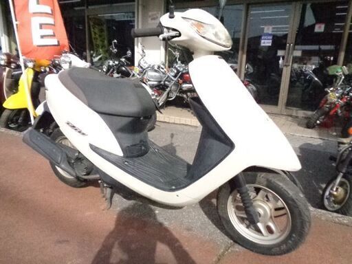 NO.5001　ディオ （ＤＩＯ）　４サイクルエンジン　フューエルインジェクション車　ホワイト　☆彡