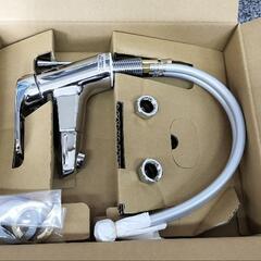 ☆新品☆　排水金具一体型　台付シングル混合水栓(エコシングル、吐水口回転、ワンプッシュ)の画像