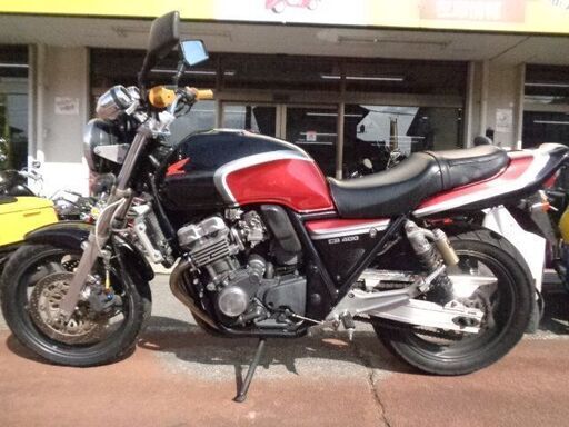 NO.5012　ＣＢ４００ＳＦ　水冷４サイクルＤＯＨＣ１６バルブ４気筒４００ｃｃ　ブラック＆レッド（ＣＢＸカラー）　☆彡