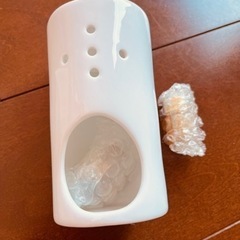 未使用　アロマポット　2個　アロマオイル付きの画像