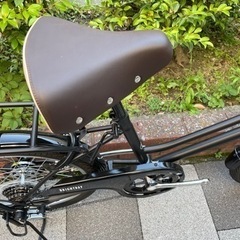🔶新車🔶20インチ　ミニベロ　アサヒサイクル　ブライトデイ　SHIMANO/外装6段変速　LEDオートライト　マットブラック　　の画像