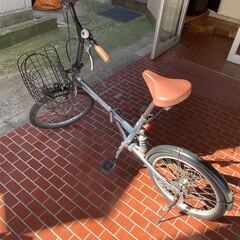 【中古】オシャレな折り畳み自転車の画像