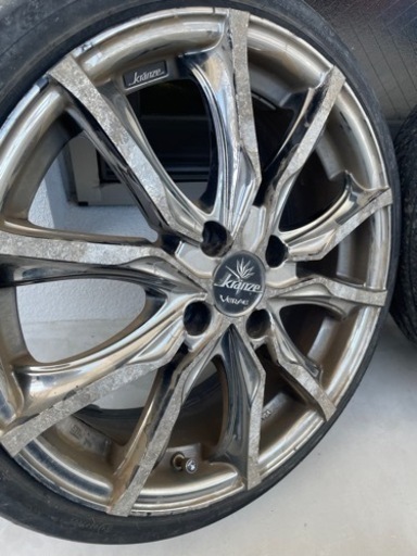 タイヤ16インチ、ホイール