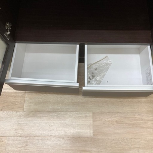 書棚　2枚扉のご紹介です。